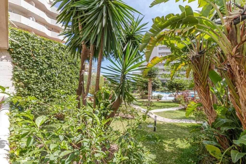 797 Holiday Rentals- Precioso Piso Con Vistas Al Jardin En Benalbeach Бенальмадена Экстерьер фото
