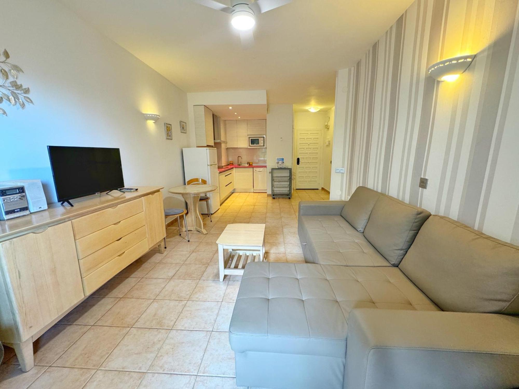 797 Holiday Rentals- Precioso Piso Con Vistas Al Jardin En Benalbeach Бенальмадена Экстерьер фото